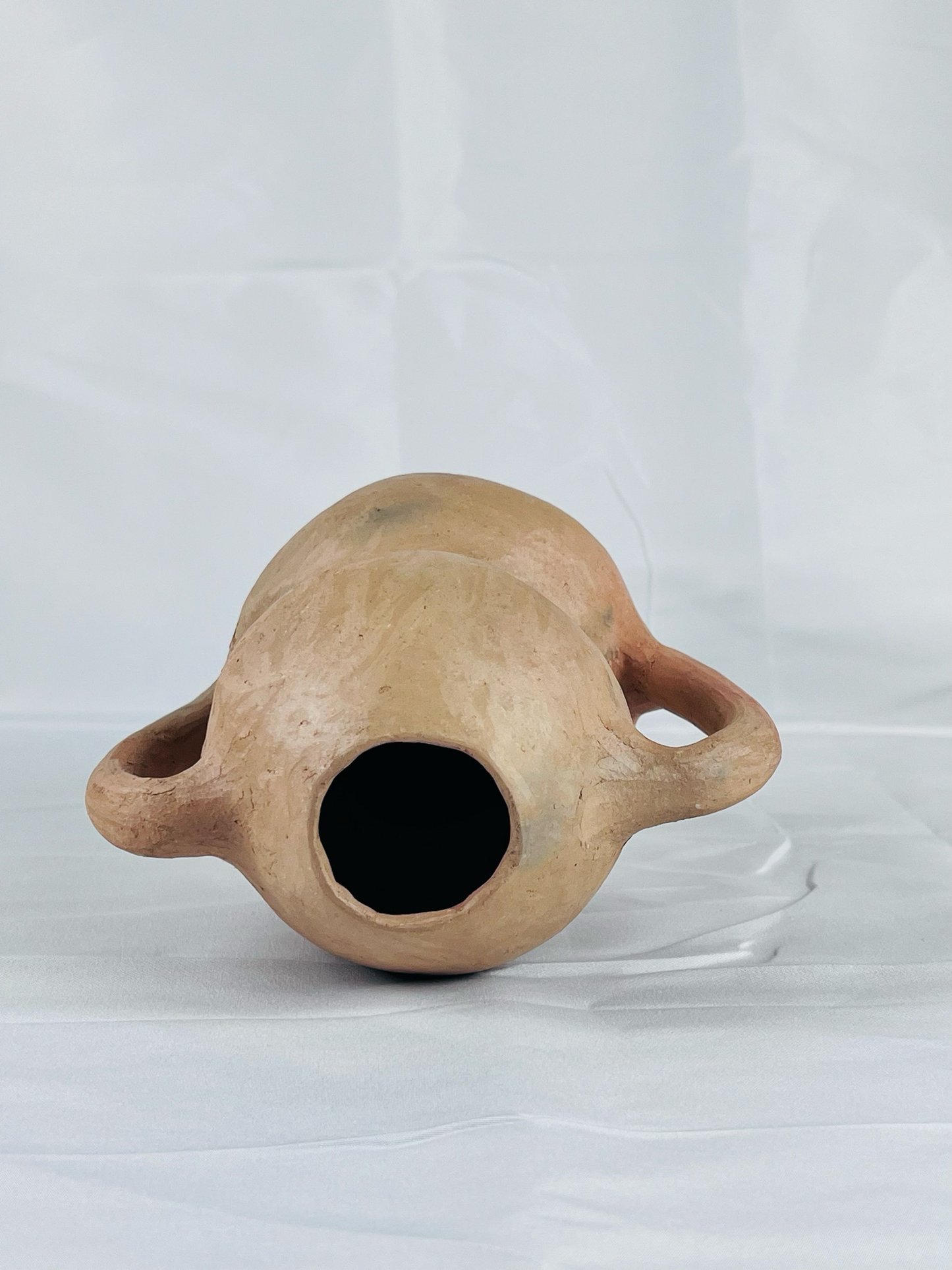 Abrazo de Barro – Handmade Oaxacan Clay Vase