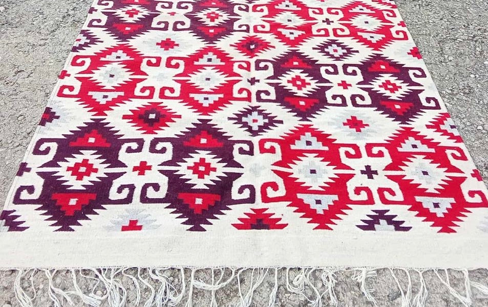 Gancho Zapoteco – Handwoven Wool Area Rug (1.3 m × 2 m)