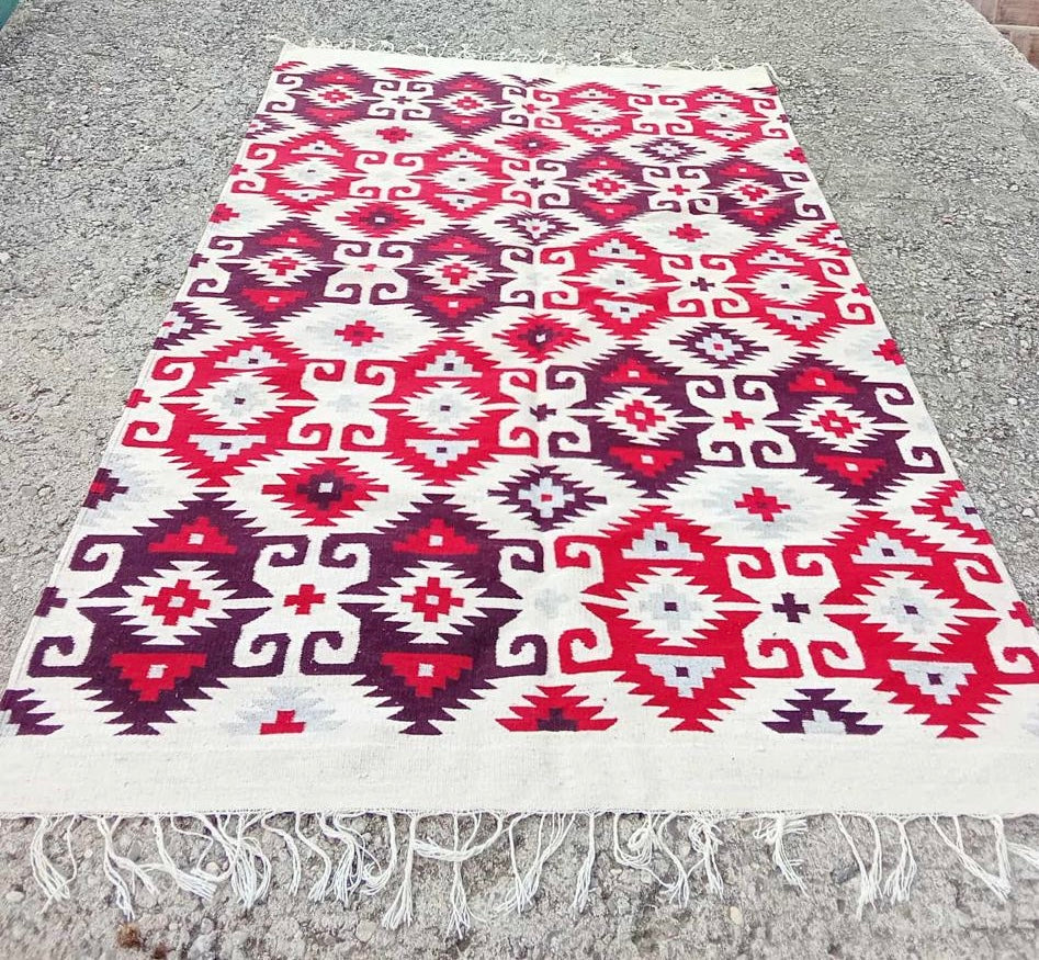 Gancho Zapoteco – Handwoven Wool Area Rug (1.3 m × 2 m)