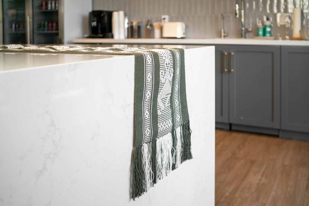 Sendero Table Runner - Arena